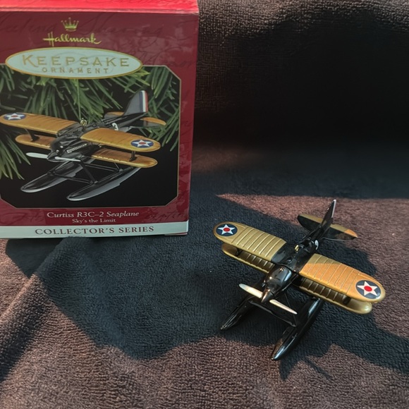 NIB Hallmark Keepsake Curtiss R3C-2 Seaplane Ornament 3rd in series - Picture 4 of 6